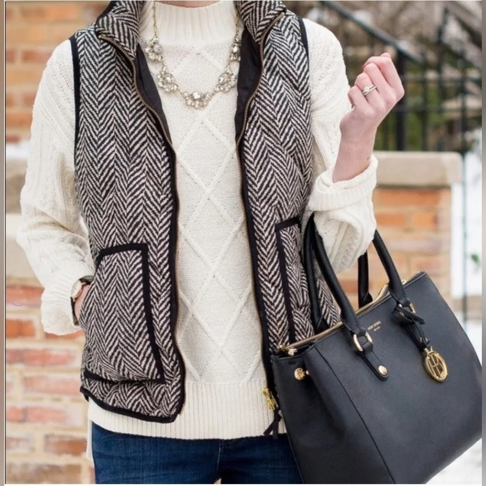 J.Crew Herringbone quilted puffer vest fullzip Size Small Classic Preppy Office